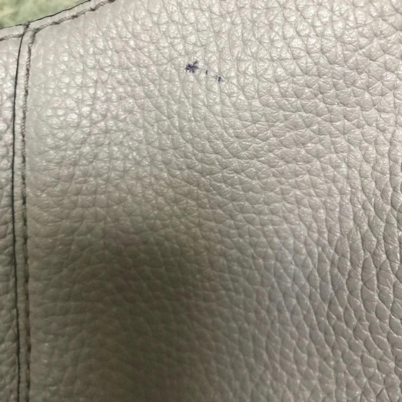 MICHAEL KORS LUPITA GRAY PEBBLED LEATHER HOBO SHOULDER BAG - Picture 4 of 7